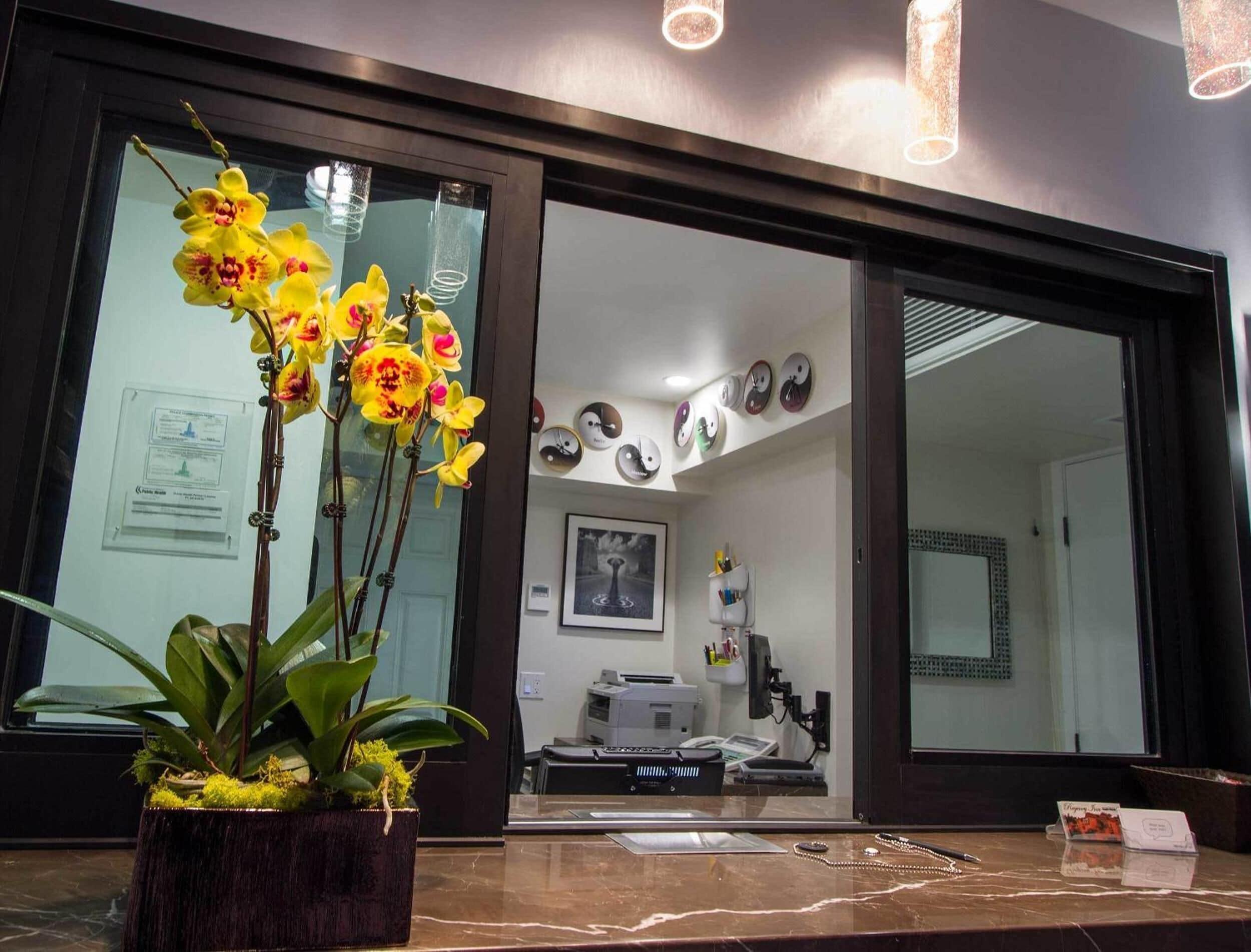 Regency Inn In Los Angeles — Photos 1